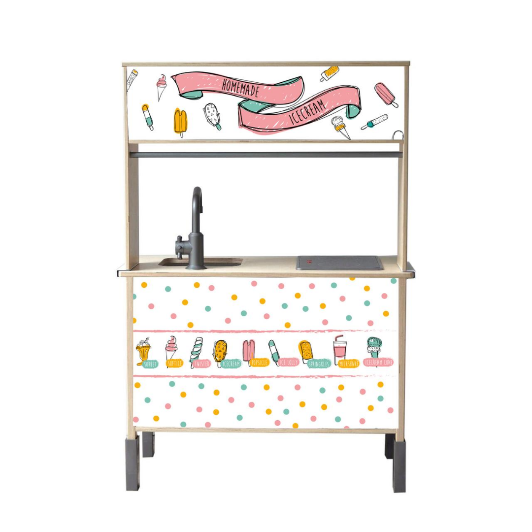 Tover je IKEA Duktig om tot een vrolijke ijssalon vol kleur! Met deze multicolor stickers kunnen kinderen eindeloos ijsjes maken en serveren.