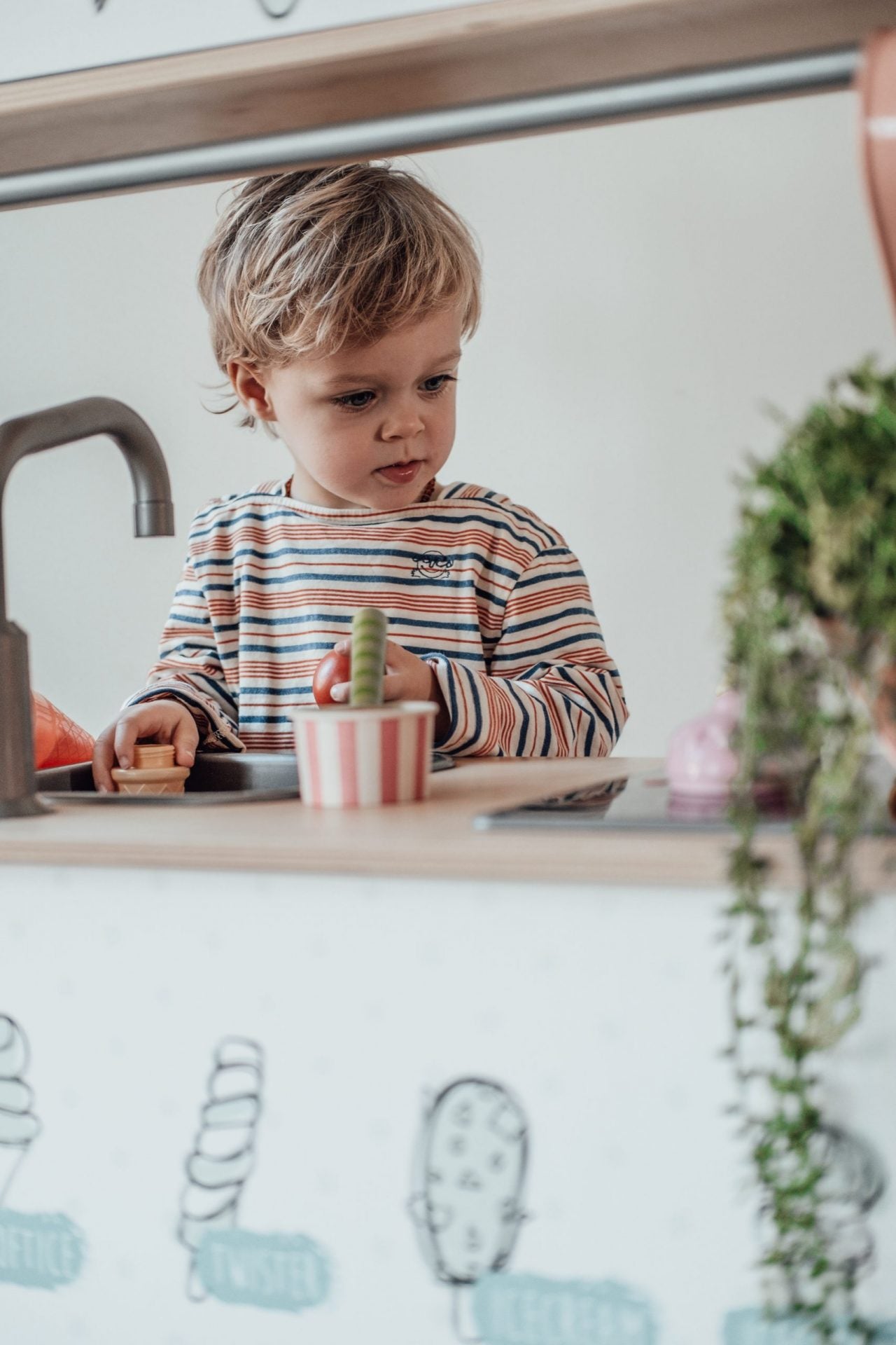 achterkant ikea duktig sticker