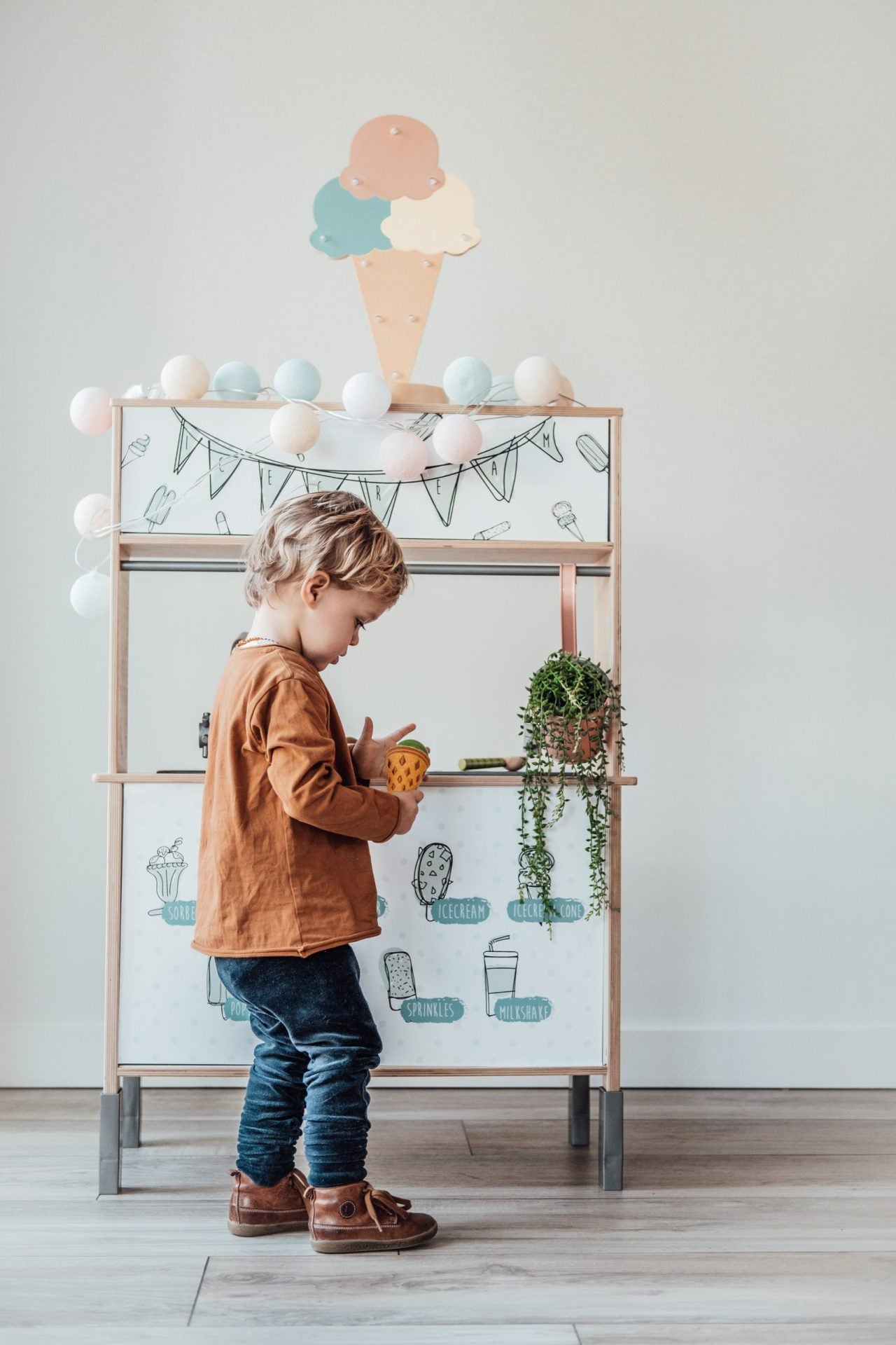 achterkant ikea duktig sticker