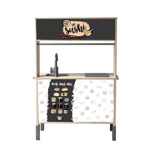 Met deze sticker set kunnen kinderen hun eigen sushi samenstellen. Lekker mixen en matchen in de IKEA Duktig keuken!